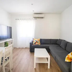 https://apartamentos-cntricos-parking-wifi-y-a-c.es-andalucia.com